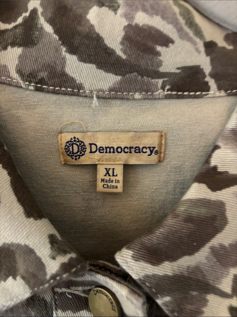 NWT Democracy Green/Beige/Brown Camo Inspired Jean Jacket SZ XL - Picture 4 of 16
